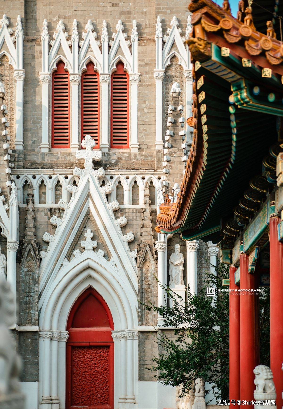 北京最美的教堂,中西合璧风格罕见,康熙为报救命之恩亲自题匾