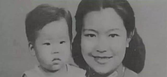 最后的特赦犯黄维老妻苦等多年,出狱后他一个"滚"字,让妻子跳河