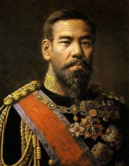 他的孙子,日本昭和天皇发动了侵华战争,以及太平洋战争.