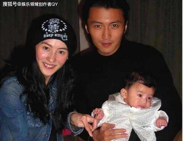 张柏芝携三儿罕见露面,6岁娃身高猛长,长得越来越像他