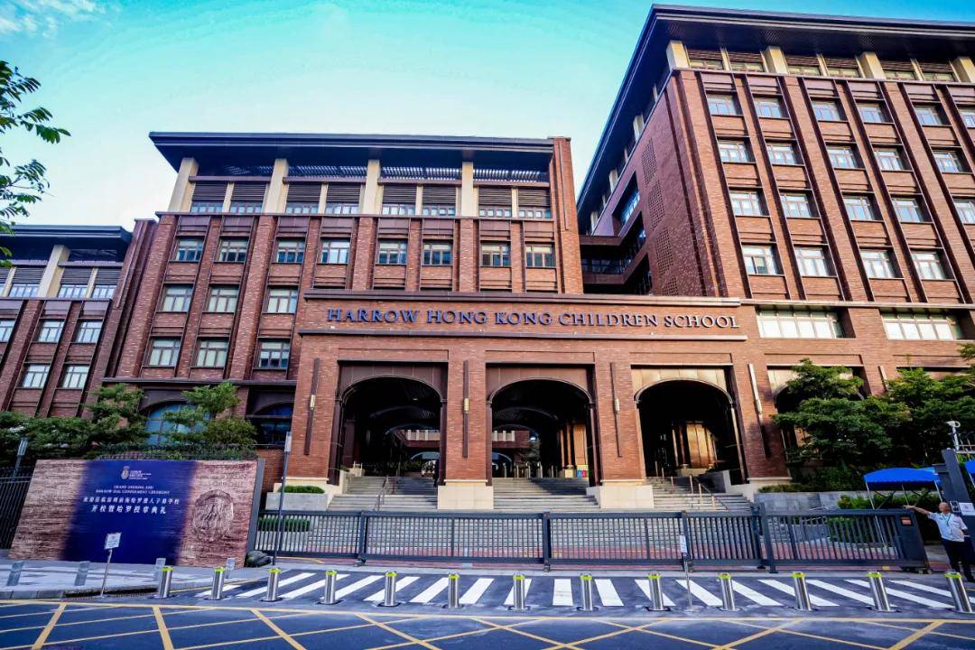 地址:深圳市南山区前海科创六街1号学费:幼儿园-g6:约18万/年;g7-g9