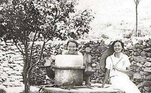 费正清妻子遇林徽因,"一见钟情"不可自拔,后半生都用来追忆_费慰梅