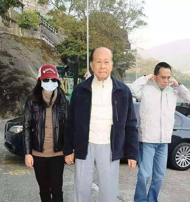 李嘉诚孙女:刚出生身价700亿,为人低调,全网照片不超过5张
