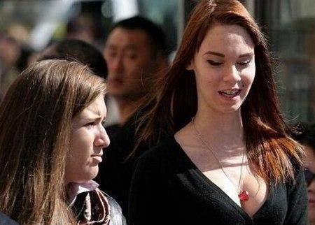 在1926年的时候唐努乌梁海地区正是改名为"图瓦人民共和国",在1944的