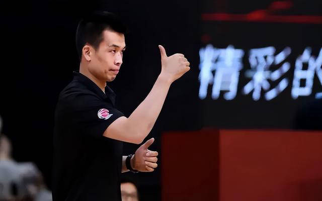 浙江广厦旧将奥利弗携手朱松玮重返金牛队,共同冲击总冠军