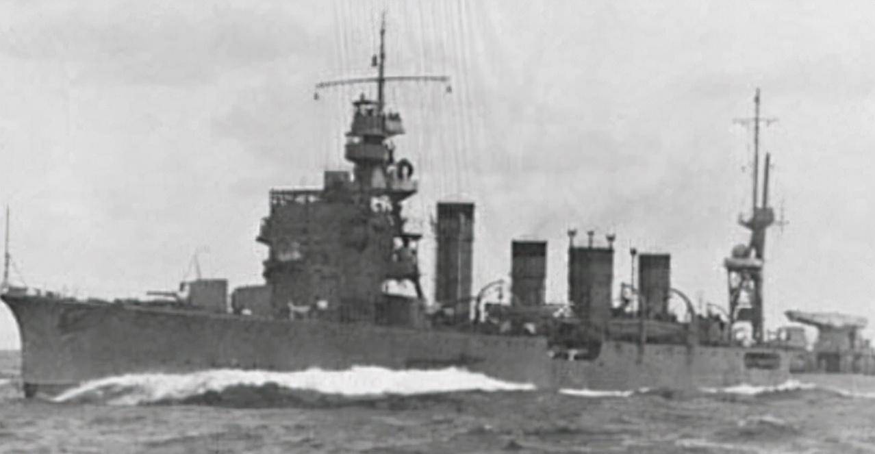 这次它参加的任务是保护武藏号战列舰和大淀号轻巡洋舰前往拉包尔基地