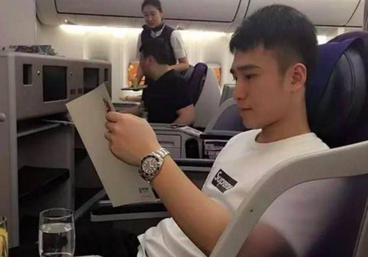 90后开挂第一人聂云宸:29岁狂赚45亿,31岁身价超200亿,他凭啥