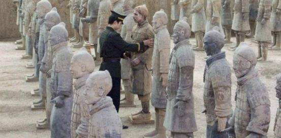 历史上曾发生过的兵马俑复活事件:指引考古还斩杀盗墓人