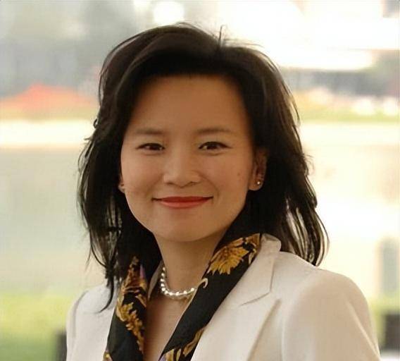 2020年,间谍成蕾卧底央视18年,一句口误暴露身份,忘恩负义被捕