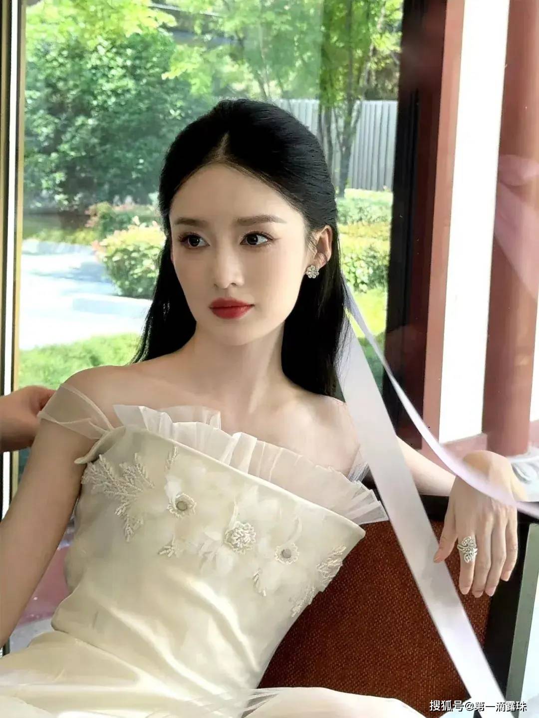 四美聚会照,肚皮都喝红了,笑称四姐妹又美又会演_王晓晨_王启年_李沁