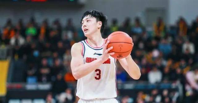 胡明轩签约成功!广东宏远用顶薪换来顶级后卫,引领新时代