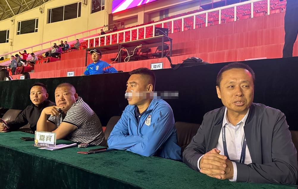 原创            1-2！大连队被中乙球队淘汰，遭个别球迷嘲讽，或是战略性放弃-大连足球中超