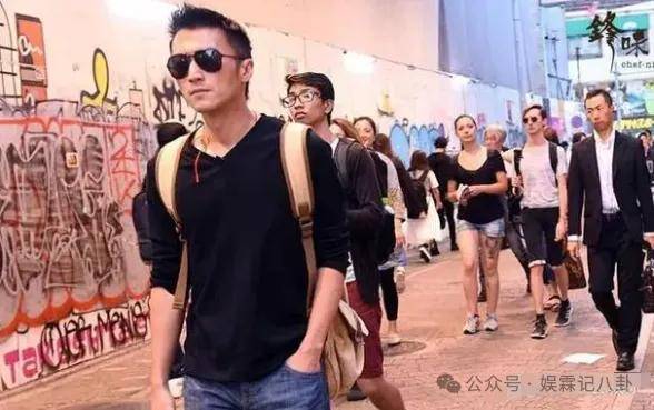 张柏芝带儿子见爸爸,谢霆锋满眼泪光令人心酸!网友:王菲介意吗