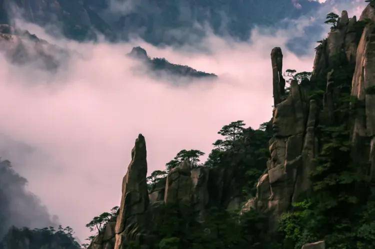 冰爽夏季2024年来黄山避暑/邂逅一场日出云海,日落晚霞,银河星轨的