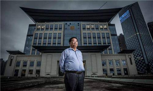 曹德旺捐款百亿,为何只给老家捐50万?曹总:我是被村民打出村的