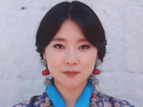 不丹老国王好福气:娶4个姐妹生5个如花似玉的公主,比佩玛还美