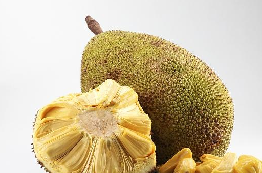 菠萝蜜的丝丝也是美味,但这种颜色的丝丝是不能吃的