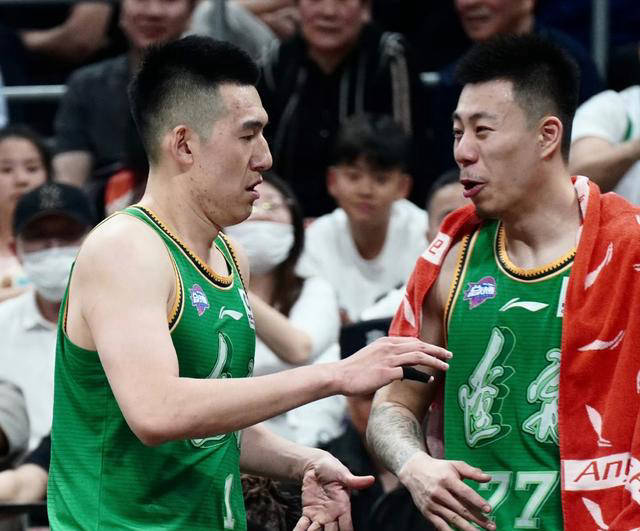 呼吁文明比赛不提亲属,新疆主播因调侃张镇麟被禁播半年_球员_伊力