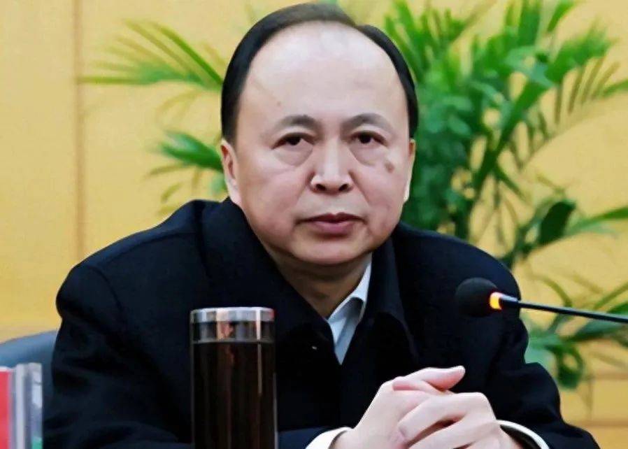 湖南市委书记落马:不嫖不赌不贪污,唯一爱好是散步,罪名却不轻