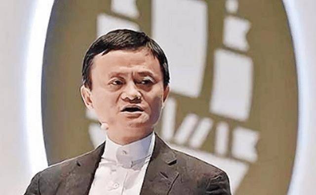 特别是那段差一点让撒贝宁憋出内伤的话:"我工作十八年就没见过钱.