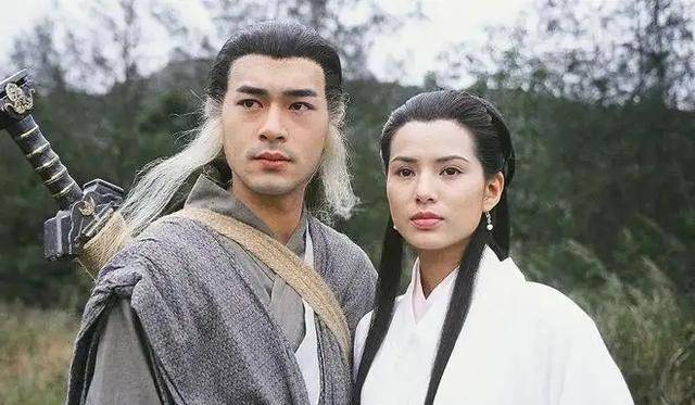倚天末尾,黄衫女子空降少林寺,使用正宗的九阴真经,大战速成九阴真经
