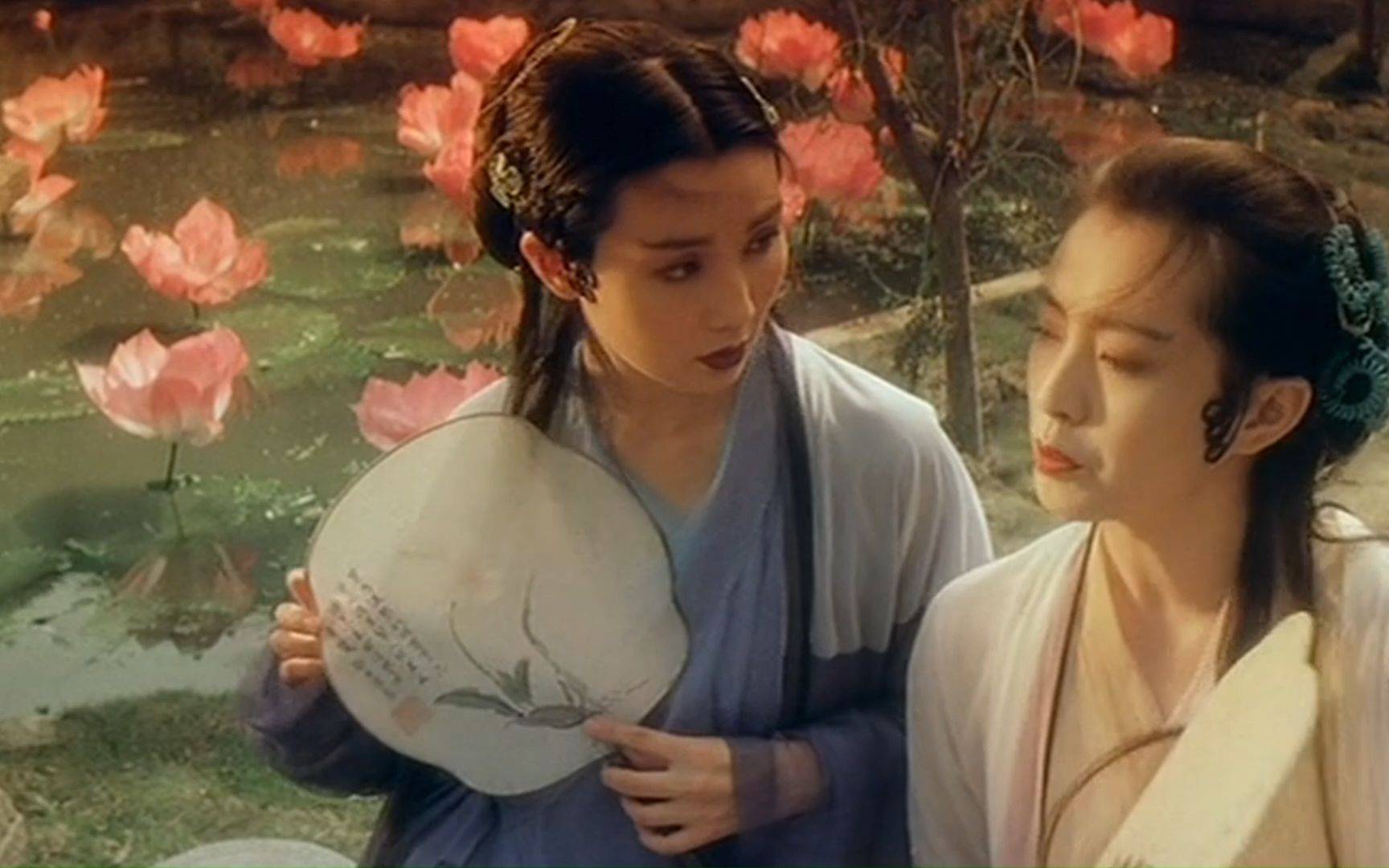 赵丽颖杨幂《青蛇》定妆照,网友:换一下,白蛇太凶吓死许仙了