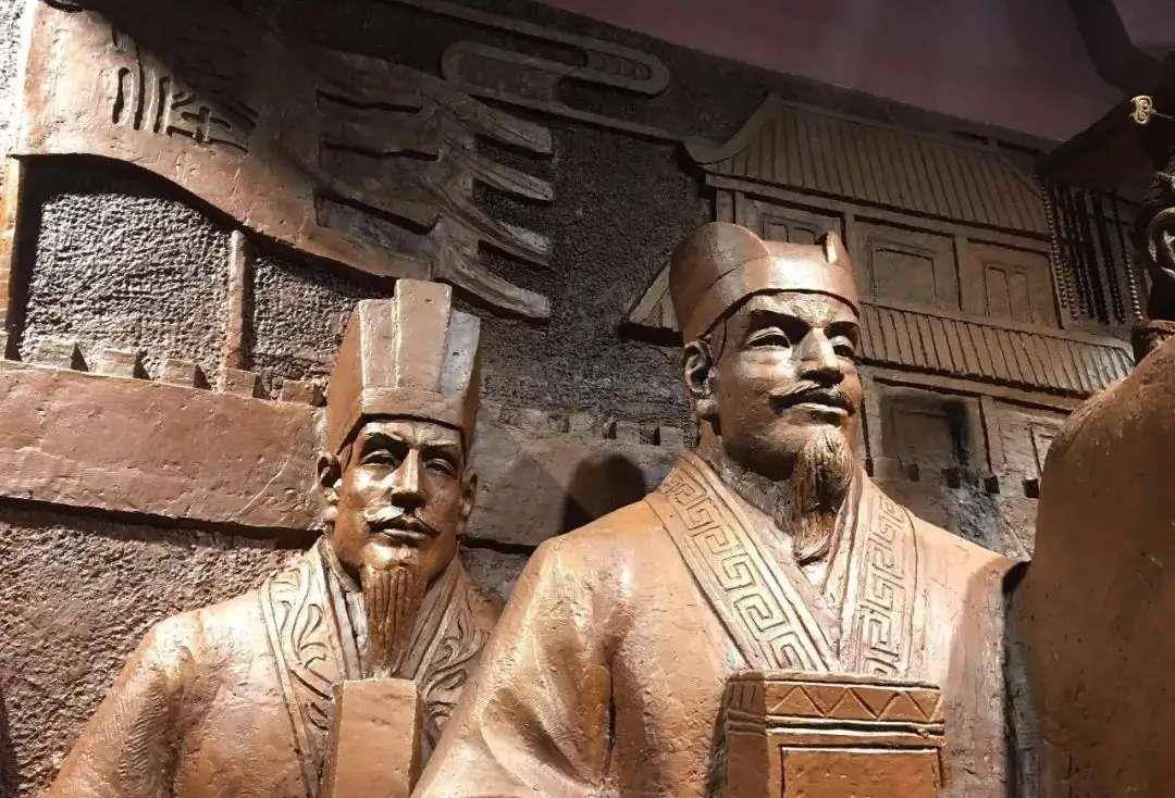 燕王刘旦带了大批金银珠宝先后贿赂长公主,上官桀,桑弘羊等人,用来