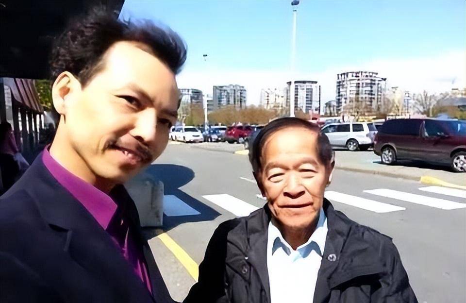 陈观泰曾与台湾女演员方怡珍和赵婷婷有过婚姻关系,可惜最终都离婚了.