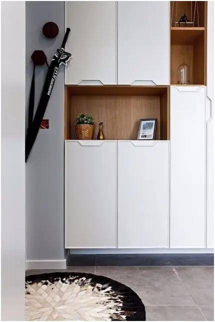 小户型也能有帅气玄关,三步打造,早知早享受,别错过!