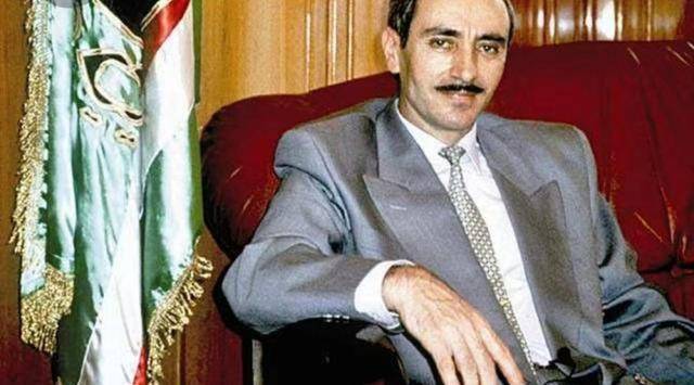 精于权术的匪首马斯哈多夫,作恶多端的背后,是地道里绝望的悲鸣