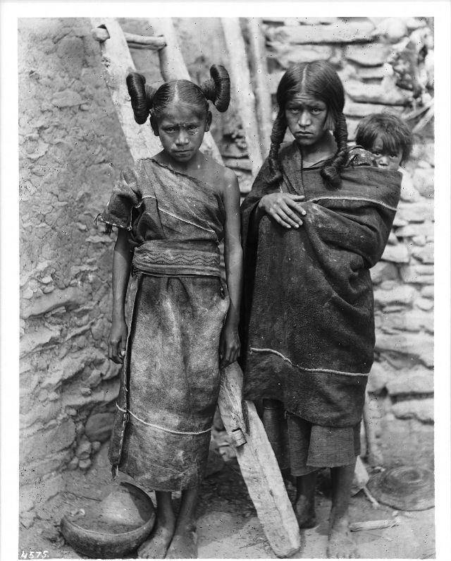 1900年代,美国印第安女子的生存状况,你从照片中看到了什么?