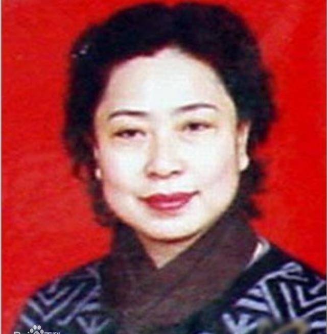 "美女局长"落马:花50万整形光臀部,大搞权色交易_刘光明_李文娟_领导