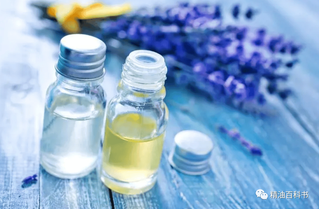 19脚气把精油5627滴,滴于一盆温水中,浸泡双脚,若水中加适当的香薰