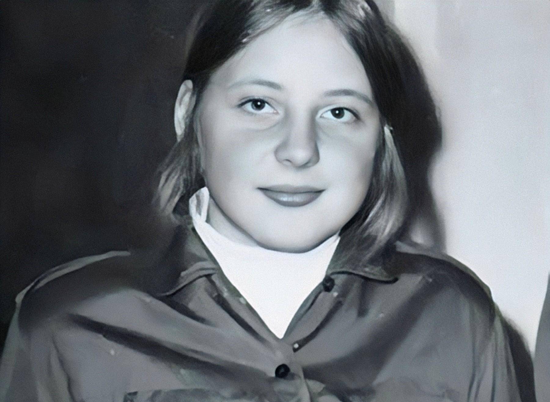 姑娘",经过十六年历练,一举登上权力巅峰_默克尔_德国_赫尔穆特·科尔