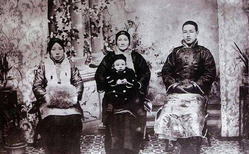 清末一个23岁尼姑还俗,嫁给45岁男子,生下儿子家喻户晓