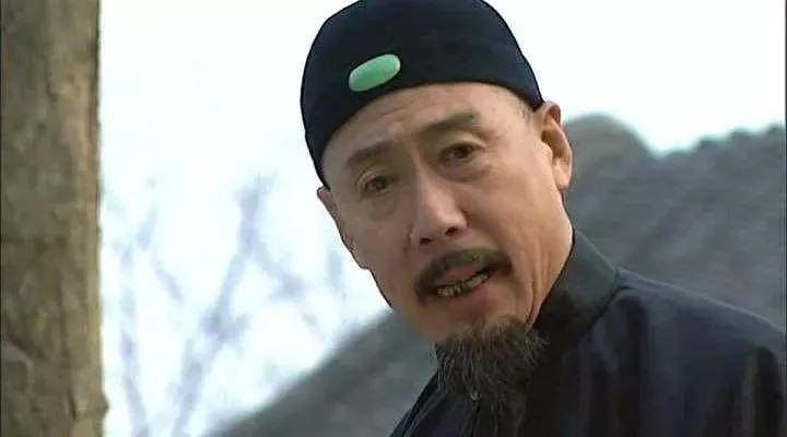 先是让八爷写两个字八爷先写一个"佳"字算命先生张明德拍手叫好"佳"字