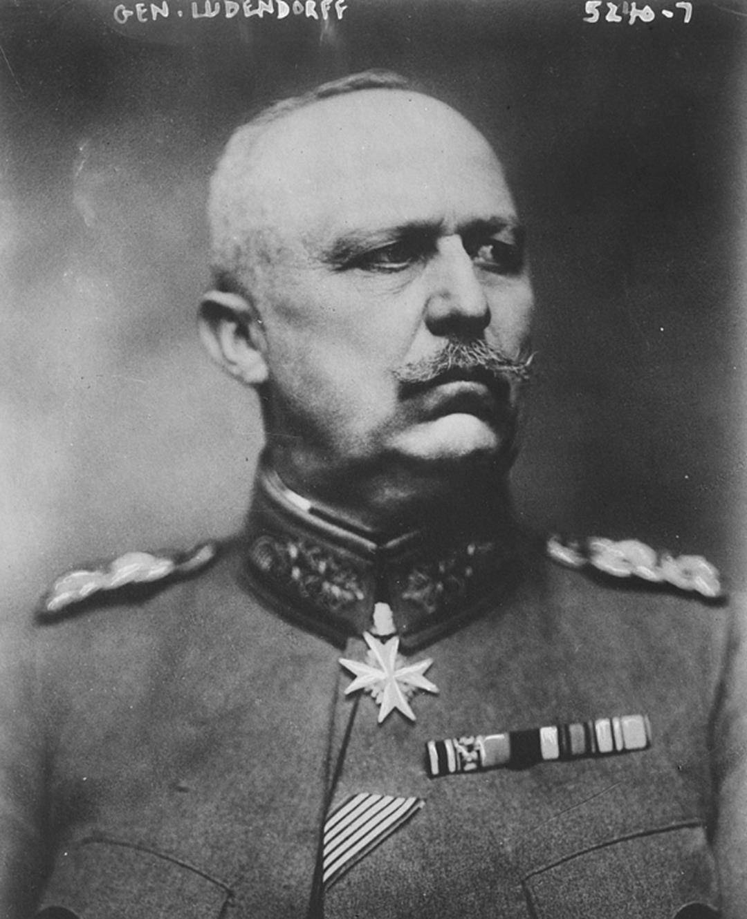 一个让德国人相信自己没输的传言-流传深广的刀刺在背传说