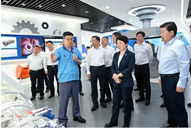 成都市委书记:要向西安学习"两个点"