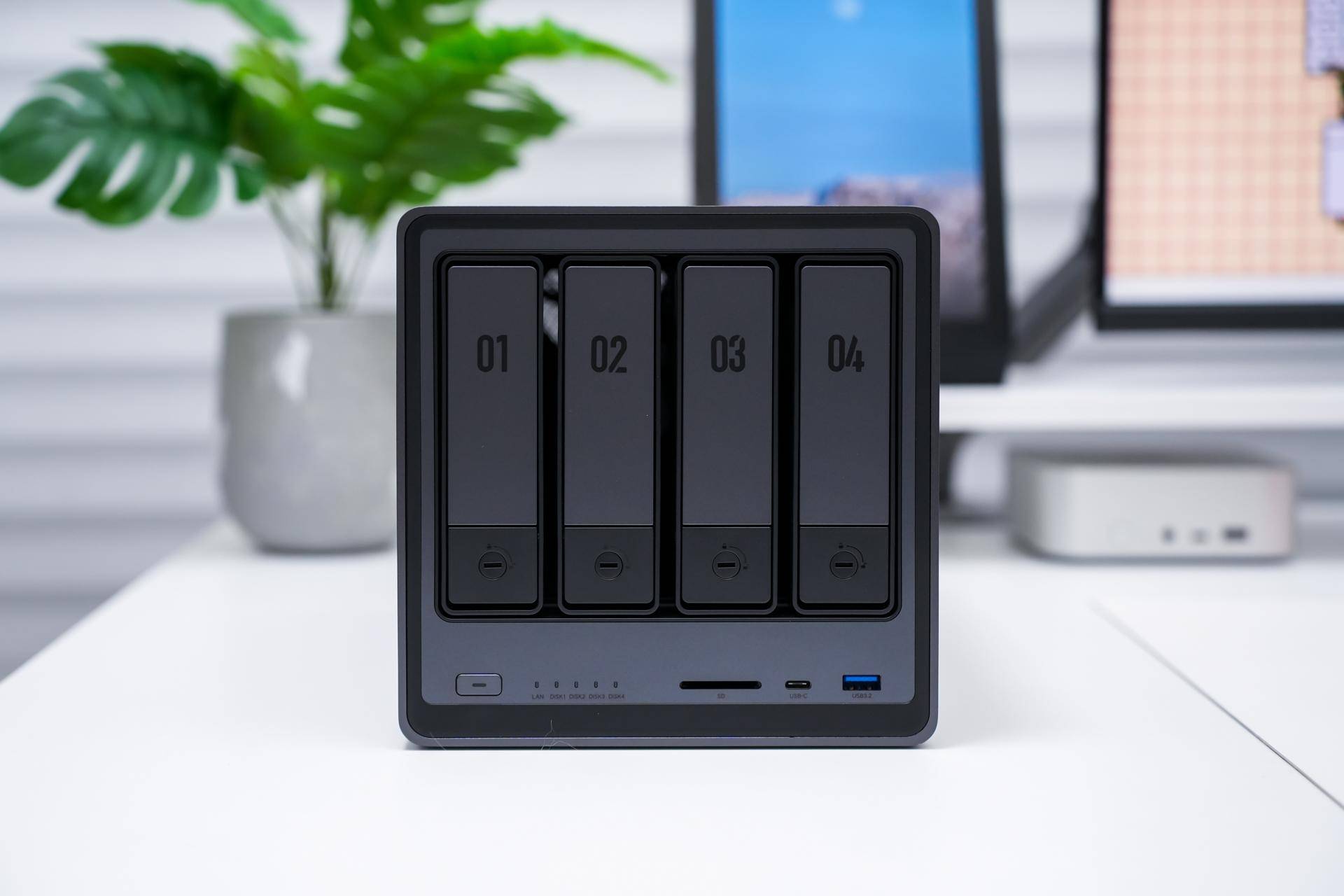 dxp4800产品与之前dx4600极其像,同样是一体化的铝合金材质机身以及