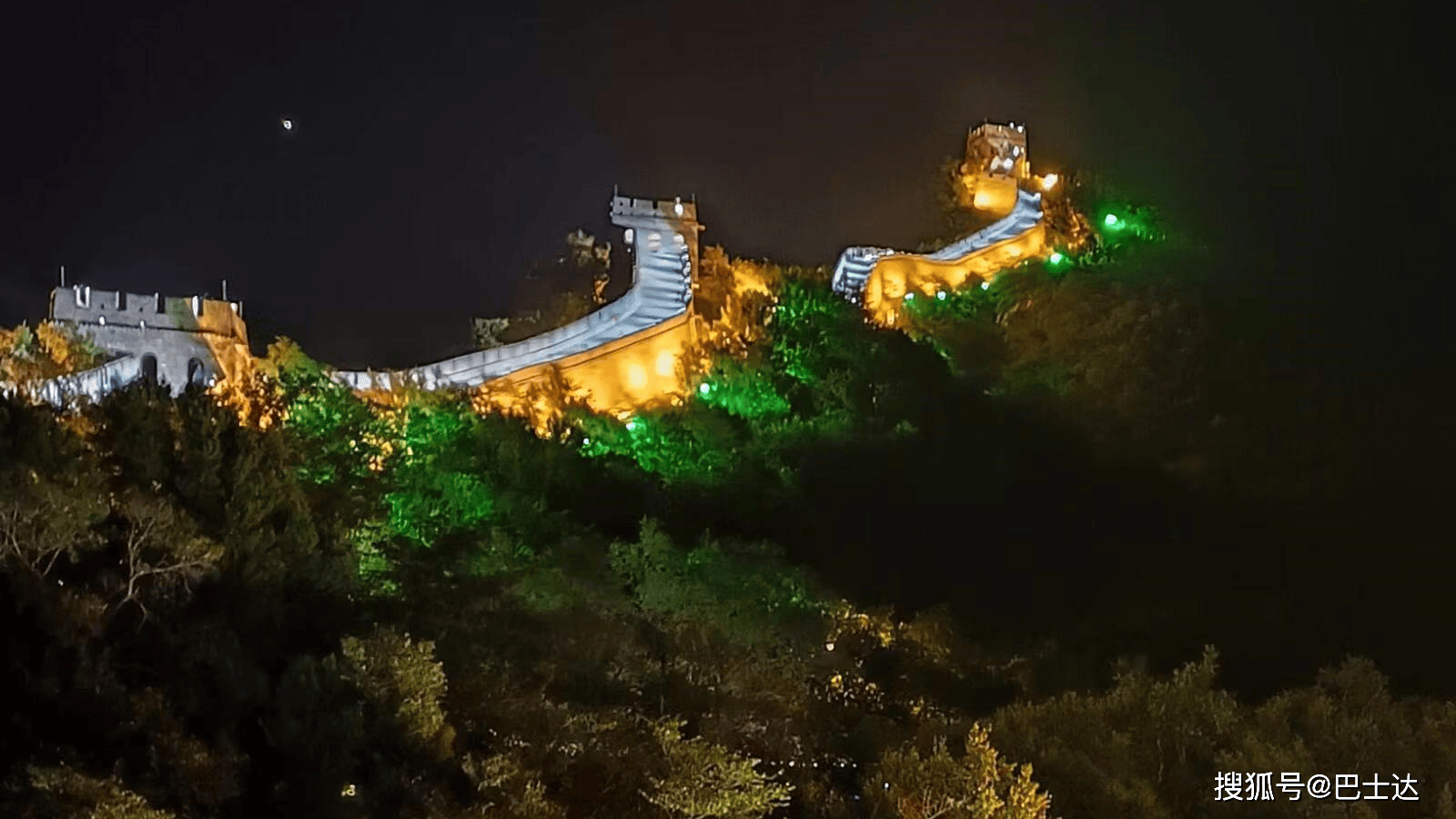 永康小长城夜景图片