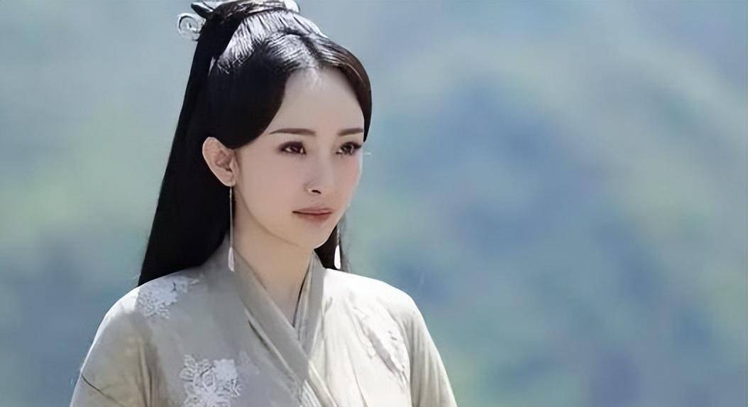 同样演"第一美人",把俞飞鸿,何晴和杨紫放一起,差距就出来了