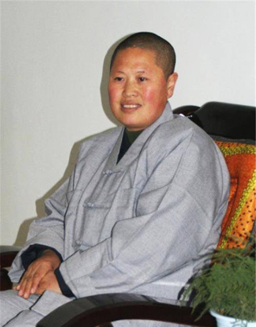 她是清华女学霸,毕业后选择遁入空门,18年坚持做一件事令人敬佩_智宏