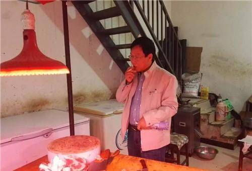 陕西陆步轩:北大毕业后到街头卖猪肉,20年后成亿万富豪捐款9亿
