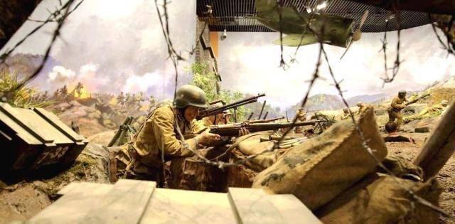 血战昆仑关!邱清泉操起一把砍刀,哇哇大叫着往上扑去!