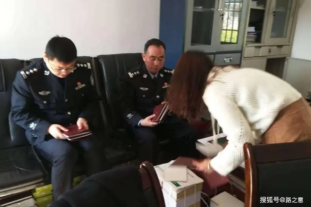 9"抢劫案重要犯罪嫌疑人,派主管刑侦的刘柏芳副局长率领十余名精干
