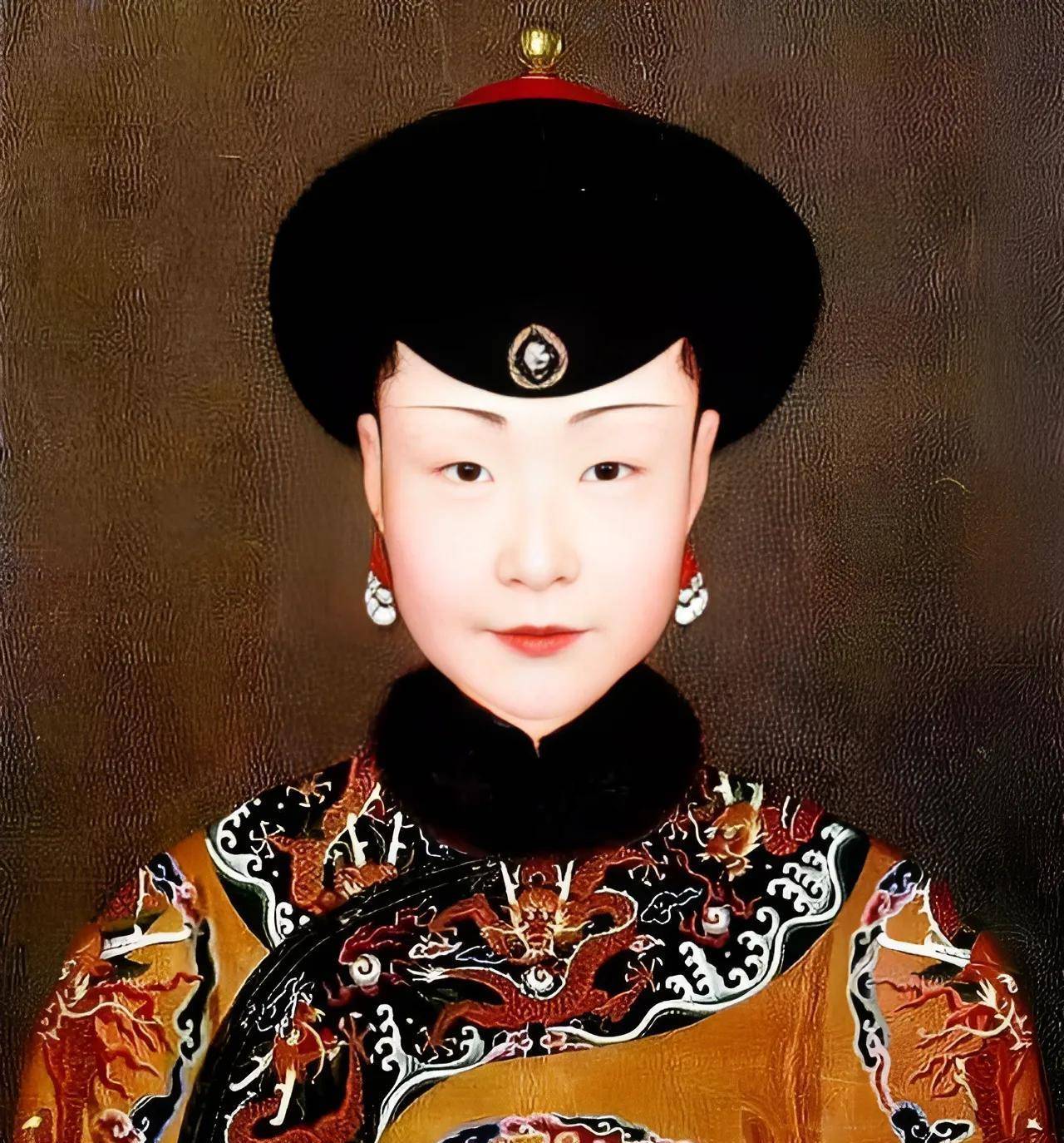 清朝历代皇后画像大全集:乾隆,溥仪的皇后最好看,默默同情光绪