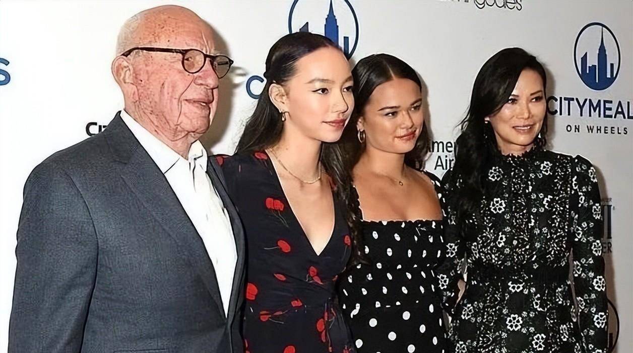 离婚6年前夫的268亿还能入口袋,她的一生无可复制