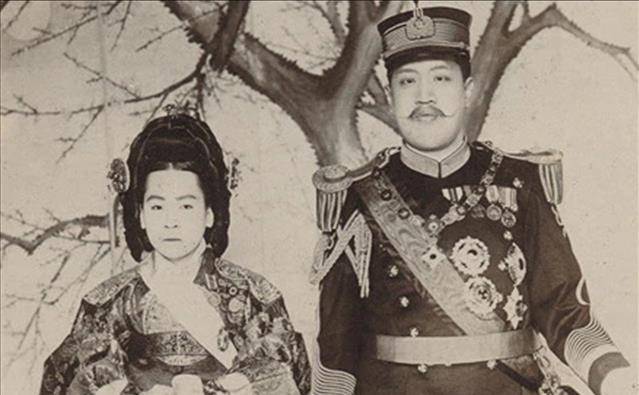 亚洲小国的唯一皇后,13岁沦为牺牲品,最后流落街头惨遭蹂躏