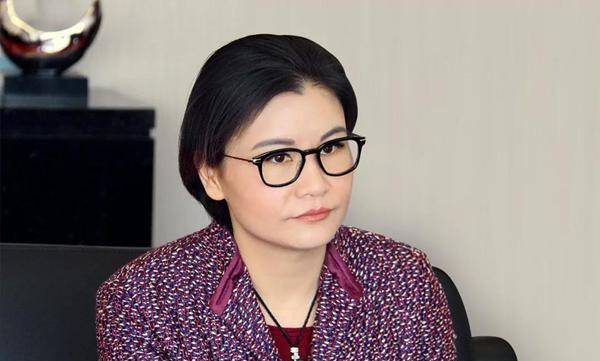 周群飞:新富豪的诞生,今年平均每天赚2亿,打造出一个手机帝国