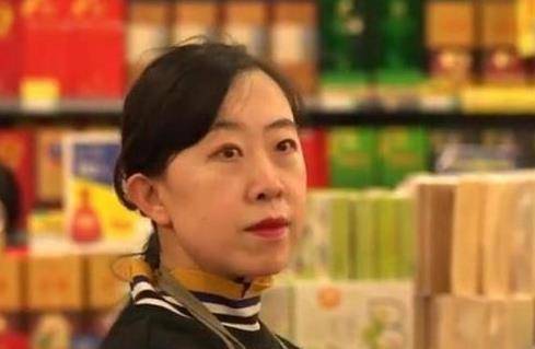 逼父跳海15年后,那个非刘德华不嫁的杨丽娟,如今怎样了?